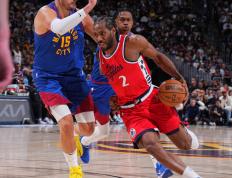 IM体育官网-太阳队击败掘金占得先机，西部半决赛赛局激烈的简单介绍