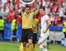 IM体育下载-关于奥地利队险胜波兰队，王皓关键制胜的信息