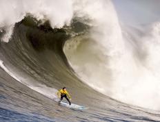 IM体育注册链接-智利式高压逼抢下的战术博弈，阿坎吉如何成为曼联困局中的关键先生