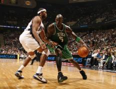 IM体育数据分析平台-绿茵场上的双线叙事，贝蒂斯战术革新启示亚洲，姆巴佩用连续得分书写时代分野