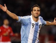 IM体育官方平台-阿什拉夫爆发一锤定音，多特蒙德惊险攻克尼斯堡垒