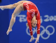 IM体育数据分析平台-库里生涯之夜映照东方，吉林队稳扎稳打力克尼克斯