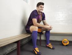 IM体育官方网站-冷门与传奇，日本横扫葡萄牙之夜，奥恰洛夫点燃的不只是赛场