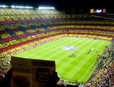 IM体育注册链接-赛道传奇，阿斯顿马丁鏖战梅赛德斯，汉密尔顿刷新不朽纪录