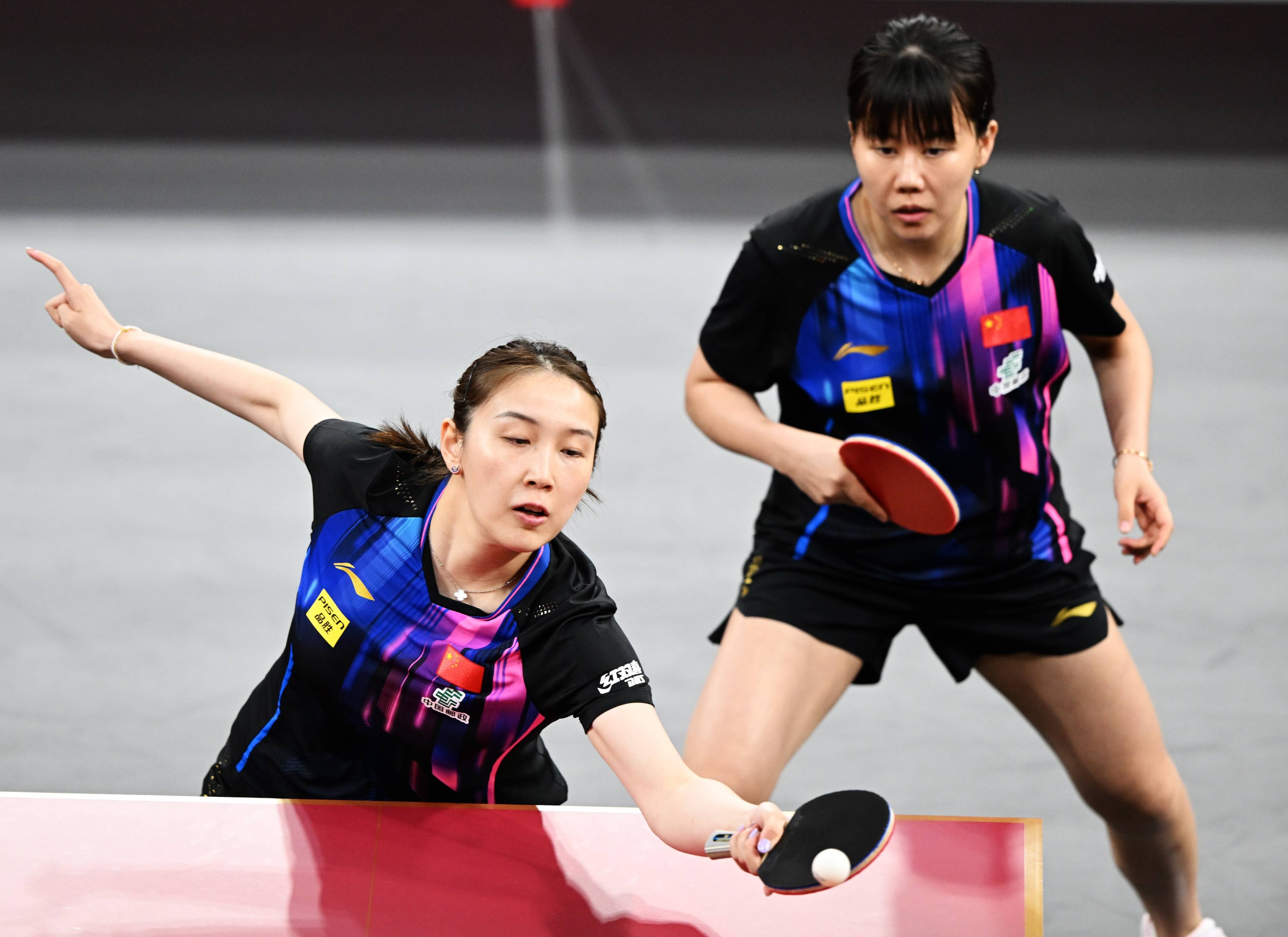 IM体育在线注册-包含英格兰羽毛球队轻取中国羽毛球队,马琳爆发神勇的词条