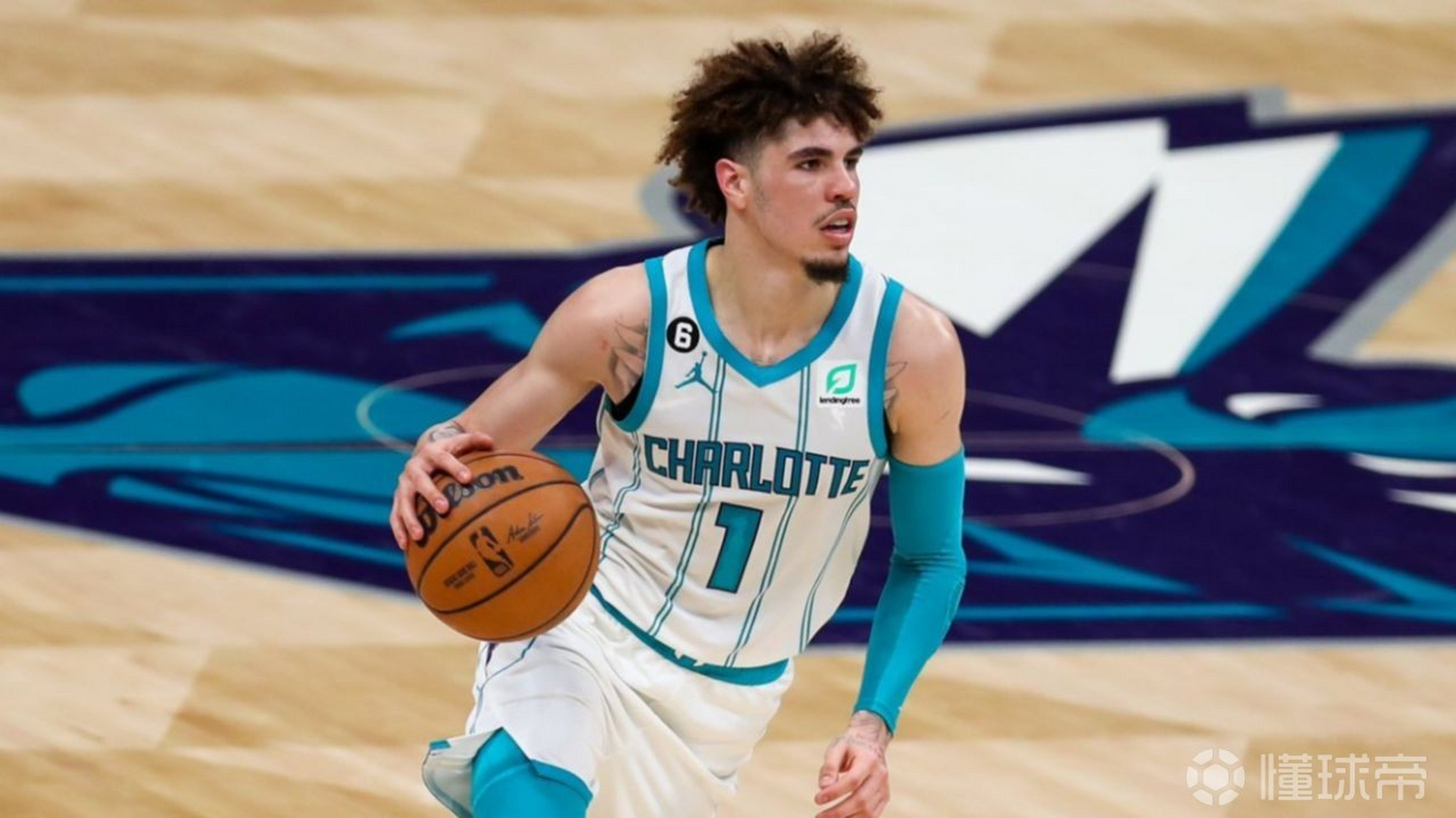 IM体育官网入口-包含黄蜂后卫因伤休战一周,球队备战计划受影响的词条