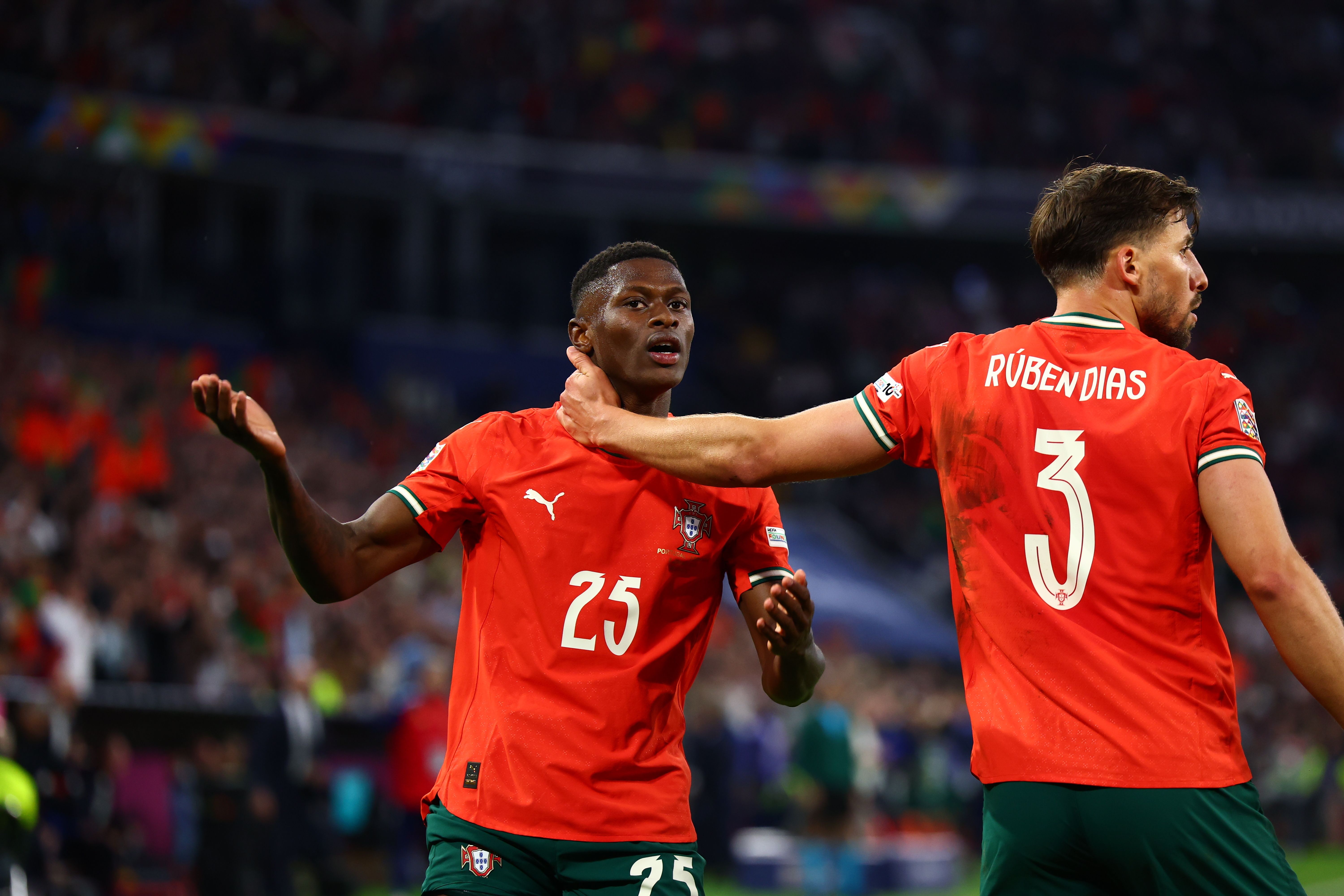 IM体育官网入口-葡萄牙队小胜荷兰，成功晋级欧冠预选赛