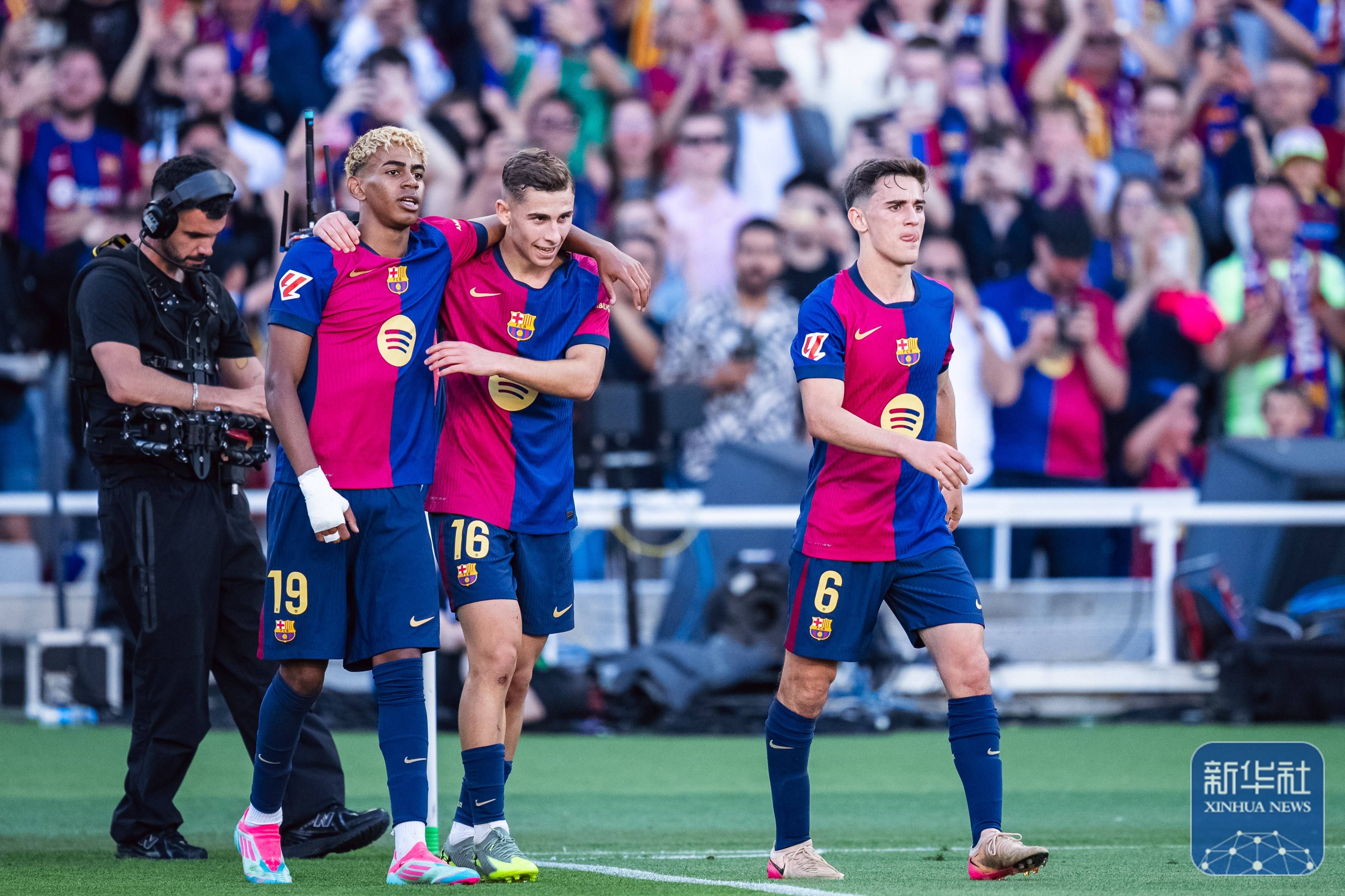 IM体育官方网-西甲联赛冠军争夺赛拉开序幕