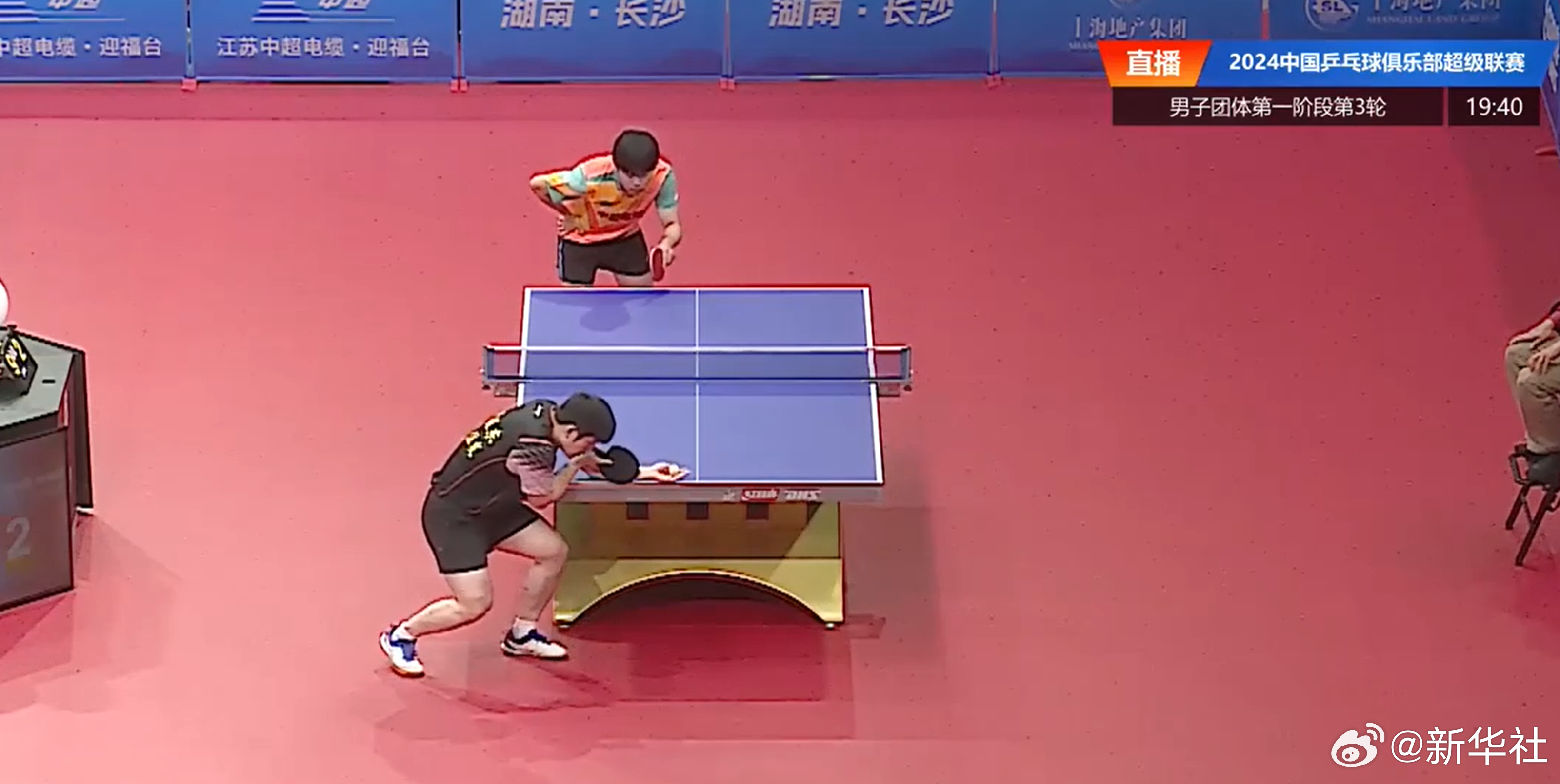 IM体育官方平台-中东球队大比分击败对手,晋级前八强赛