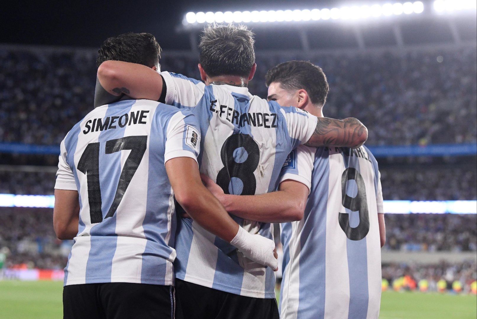 IM体育赛事直播入口-包含欧洲足球传奇名将将赴南美举行慈善友谊赛的词条