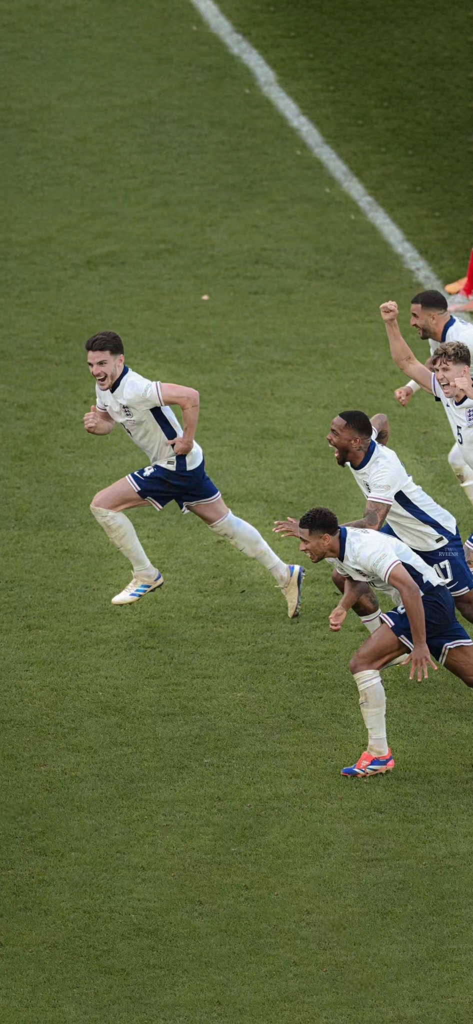 IM体育社区互动入口-欧洲足球聚焦顶级球队对决！