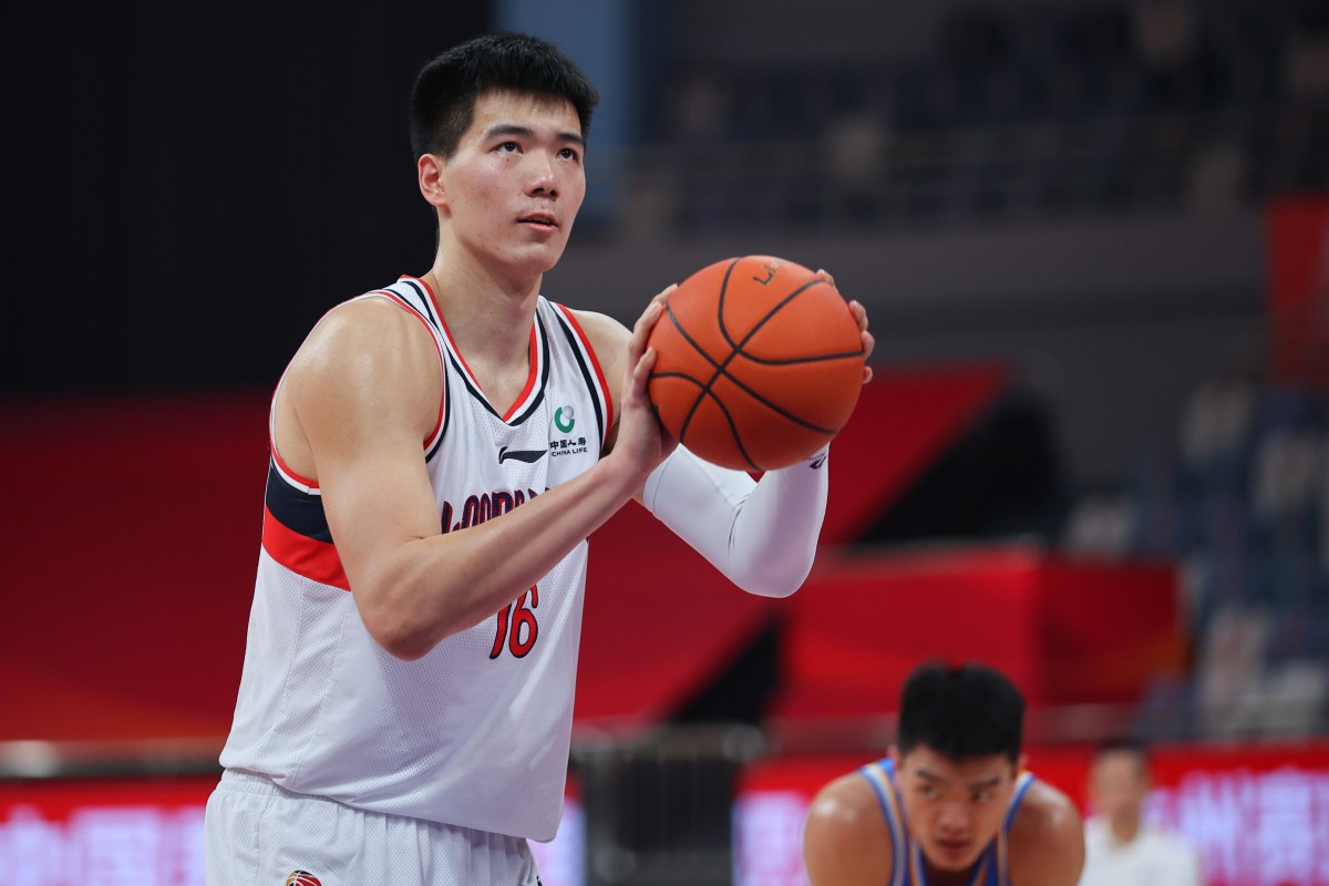 IM体育App下载-上海男篮拿下广州队，实现主场六连胜