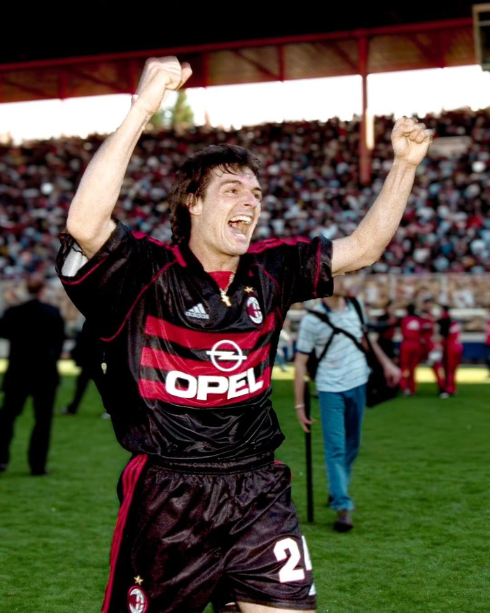 IM体育社区互动入口-包含AC米兰备战下一轮，着眼于取得胜利的词条