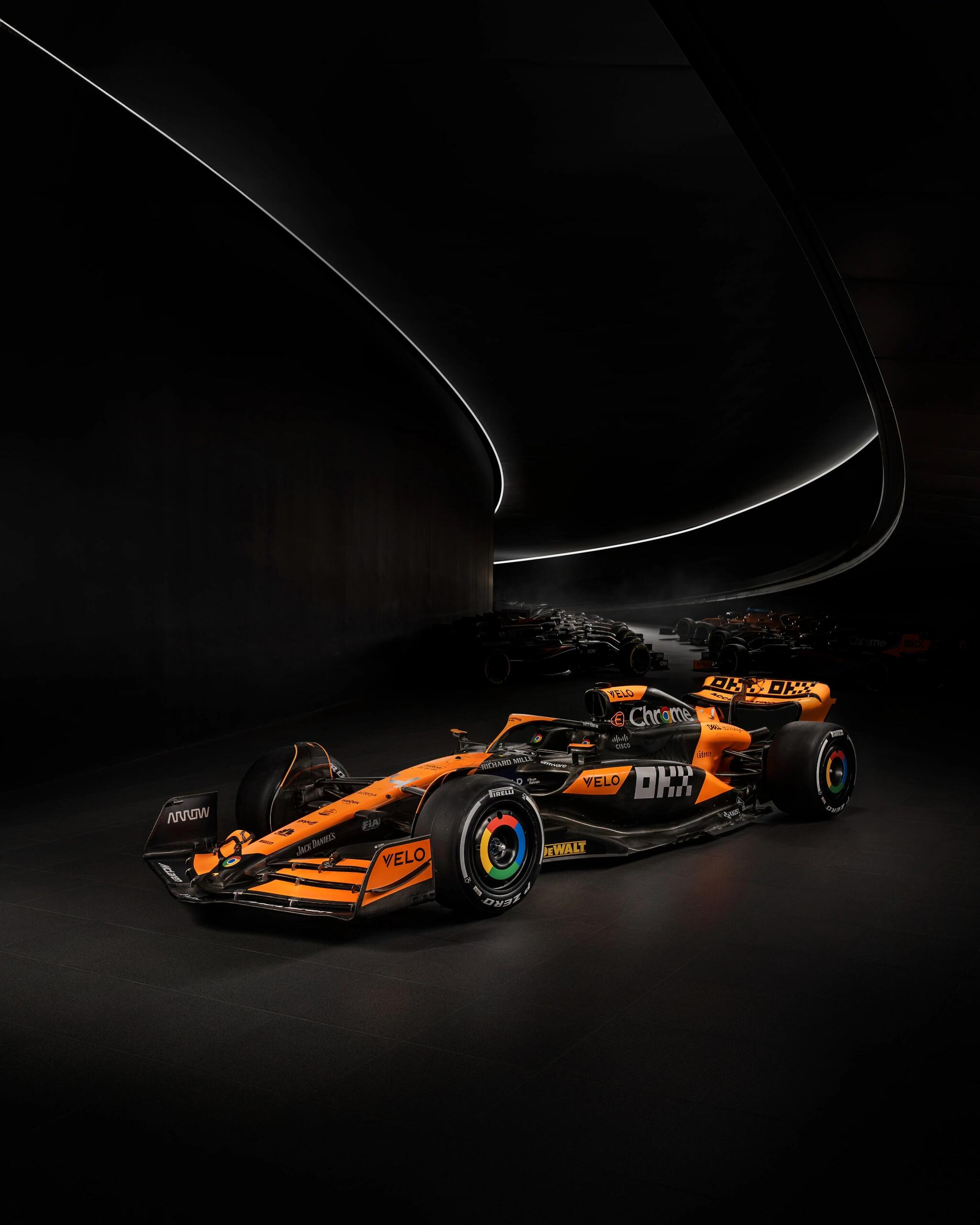 IM体育官网入口-关于迈凯伦险胜红牛车队，皮亚斯特里关键制胜的信息