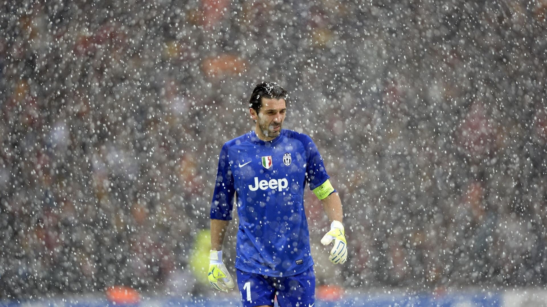 IM体育社区互动入口-猛龙防守锁死国王,拉梅洛防守端锁死对手